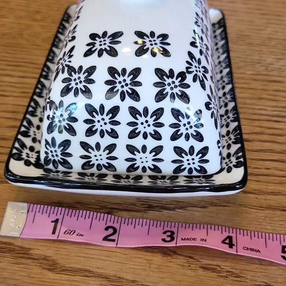 Signature Housewares Black and white Butter dish - Picture 2 of 8